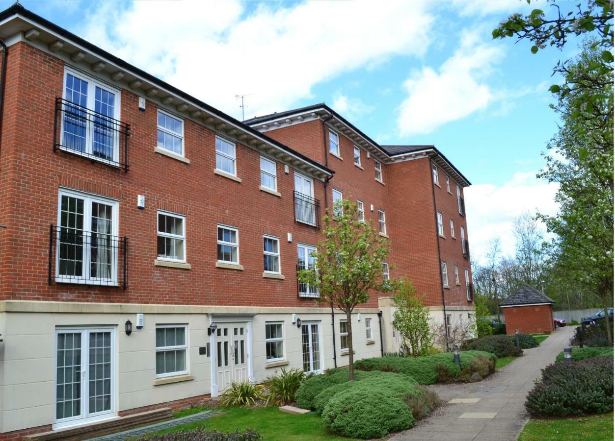 2 Bed 2 Bath At Jago Crt In Newbury - Free Allocated Parking Buitenkant foto